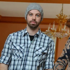 Meet your Posher, Eric